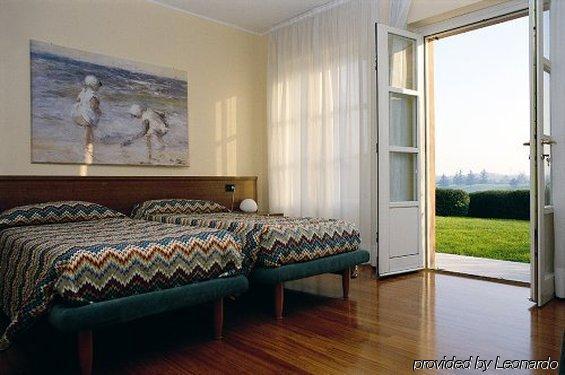 Le Robinie Golf & Resort Solbiate Olona Room photo